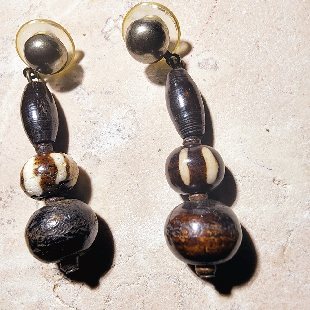 Bohemian wood Multisize, multibeaded natural colors dangle post earrings
